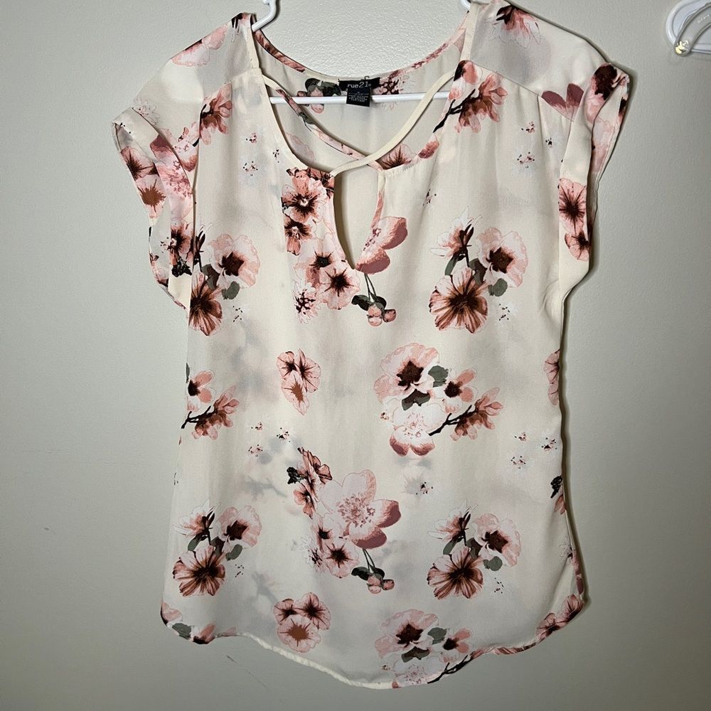 Size S women’s blouse floral flowers flowy shirt cream pink classy business work